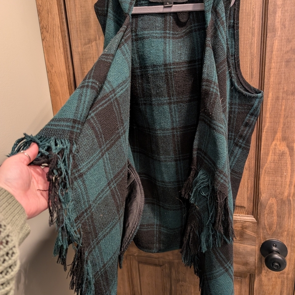 HYFVE Teal and Black Textured Vest - Picture 2 of 7